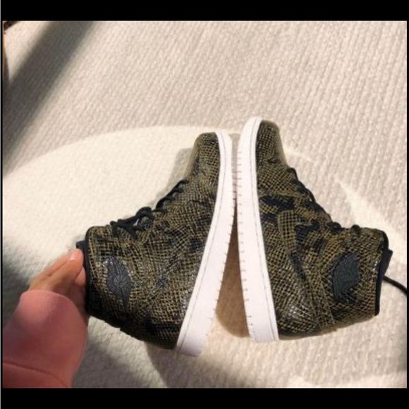 Jordan Shoes - Air Jordan 1 Mid